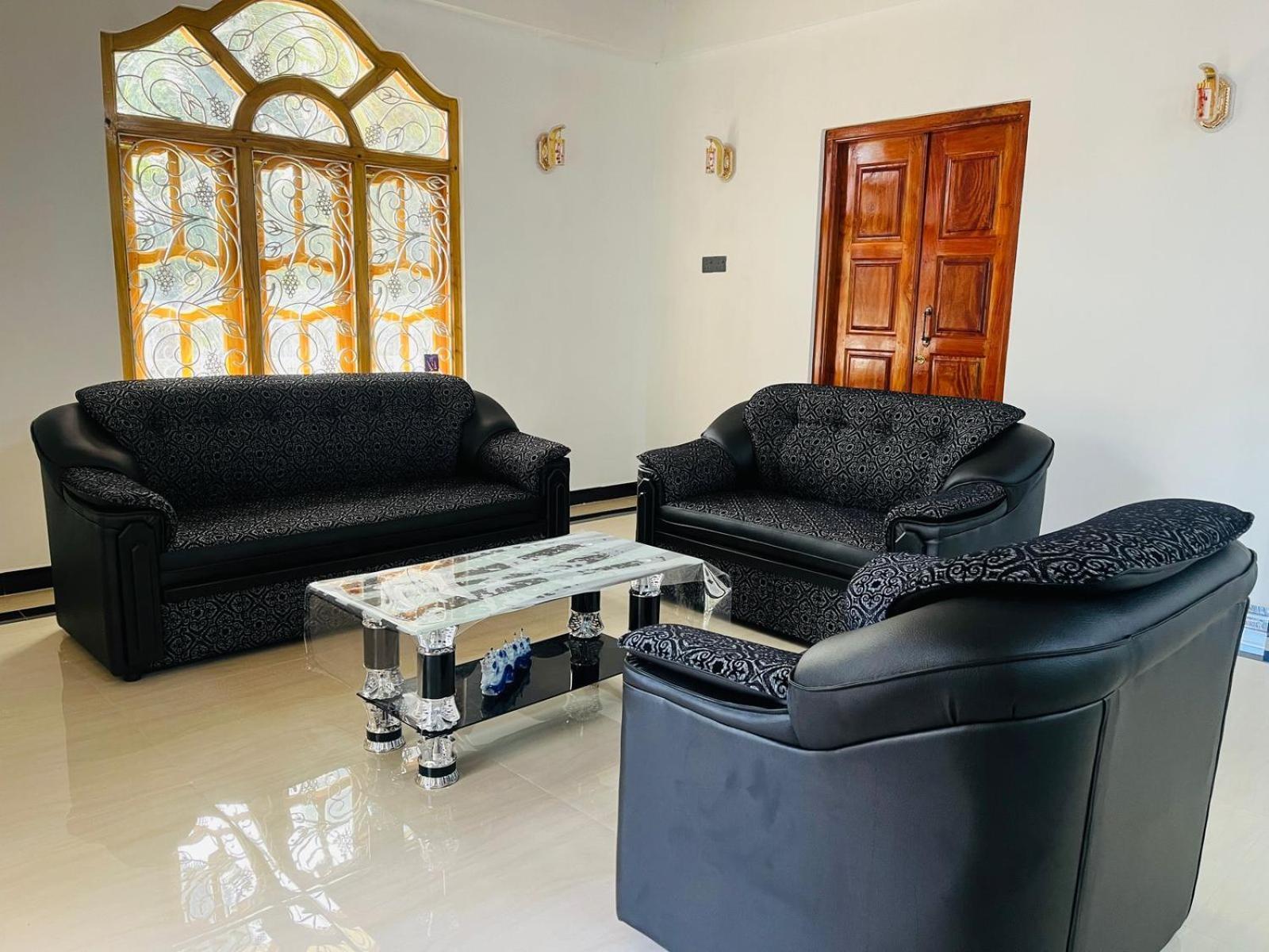J & J Homestay Jaffna Exterior foto
